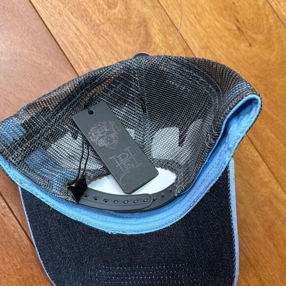 NWT Ed Hardy Trucker Hat Embroidered Tattoo Eagle Skull Blue Sky Mesh Snapback - Picture 4 of 7